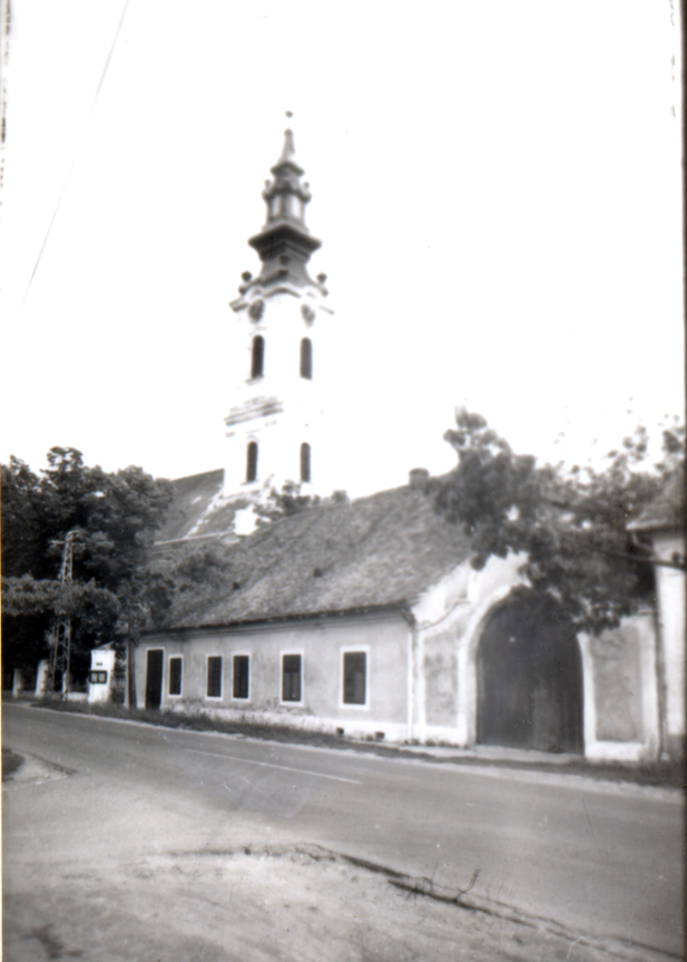 mali dvor